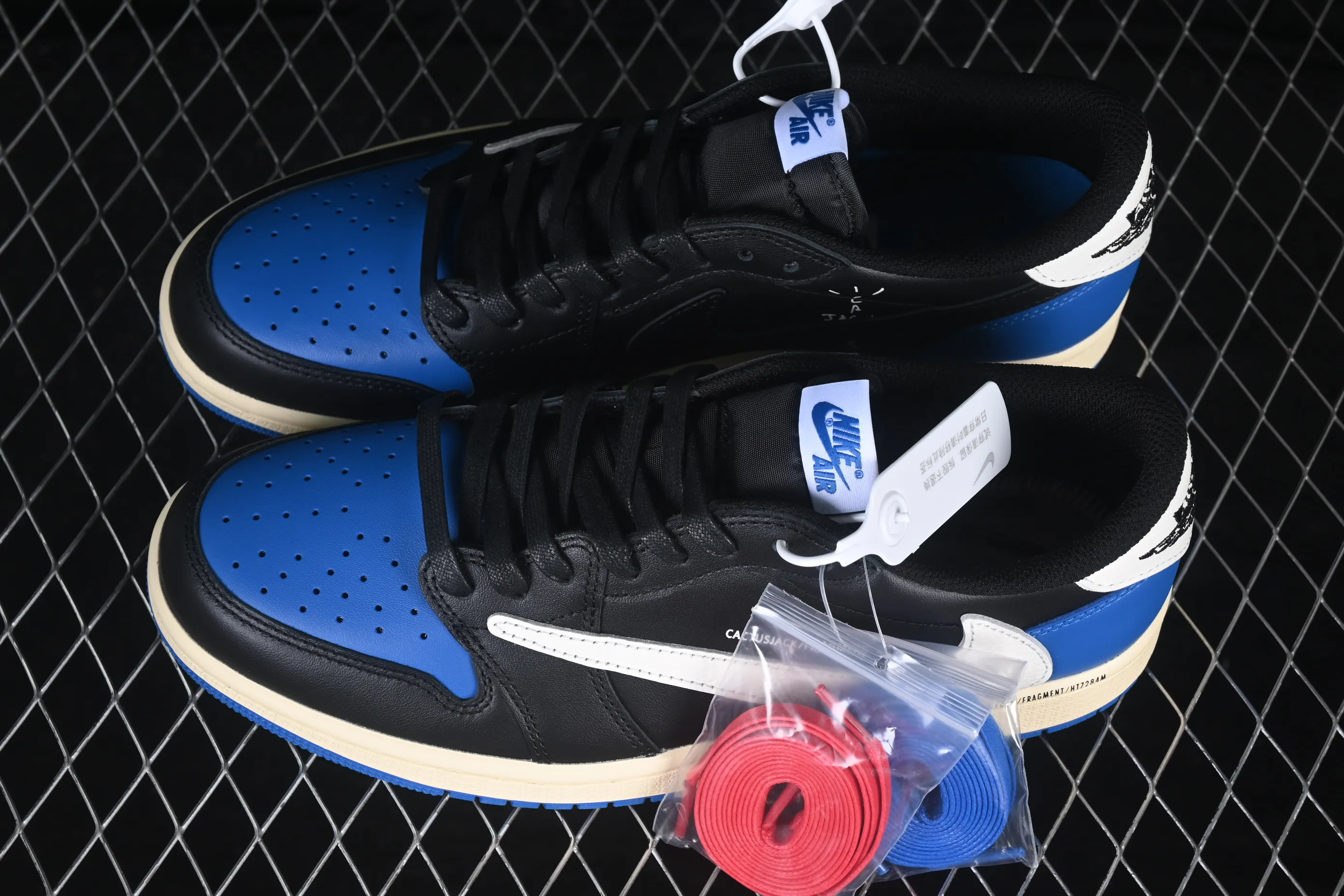 All categories Air Jordan Jordan series basketball shoes Air Jordan 1 Low Travis Scott x Air Jordan 1 Low OG AJ1 Joe 1 undercut low DM7866-014